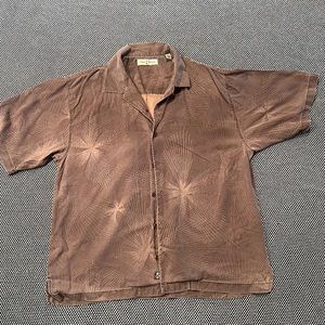Short sleeve shirt collared button down. Tommy Bahama